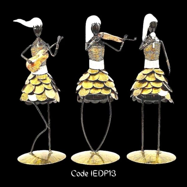 Home Décor Columbian Girls Band - set of three in Marori Art