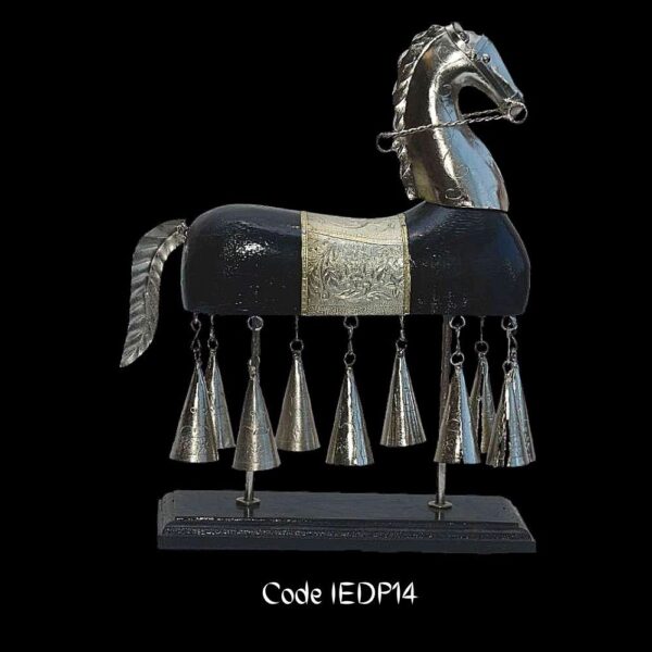 Home Décor Trojan Horse with silver and black finish
